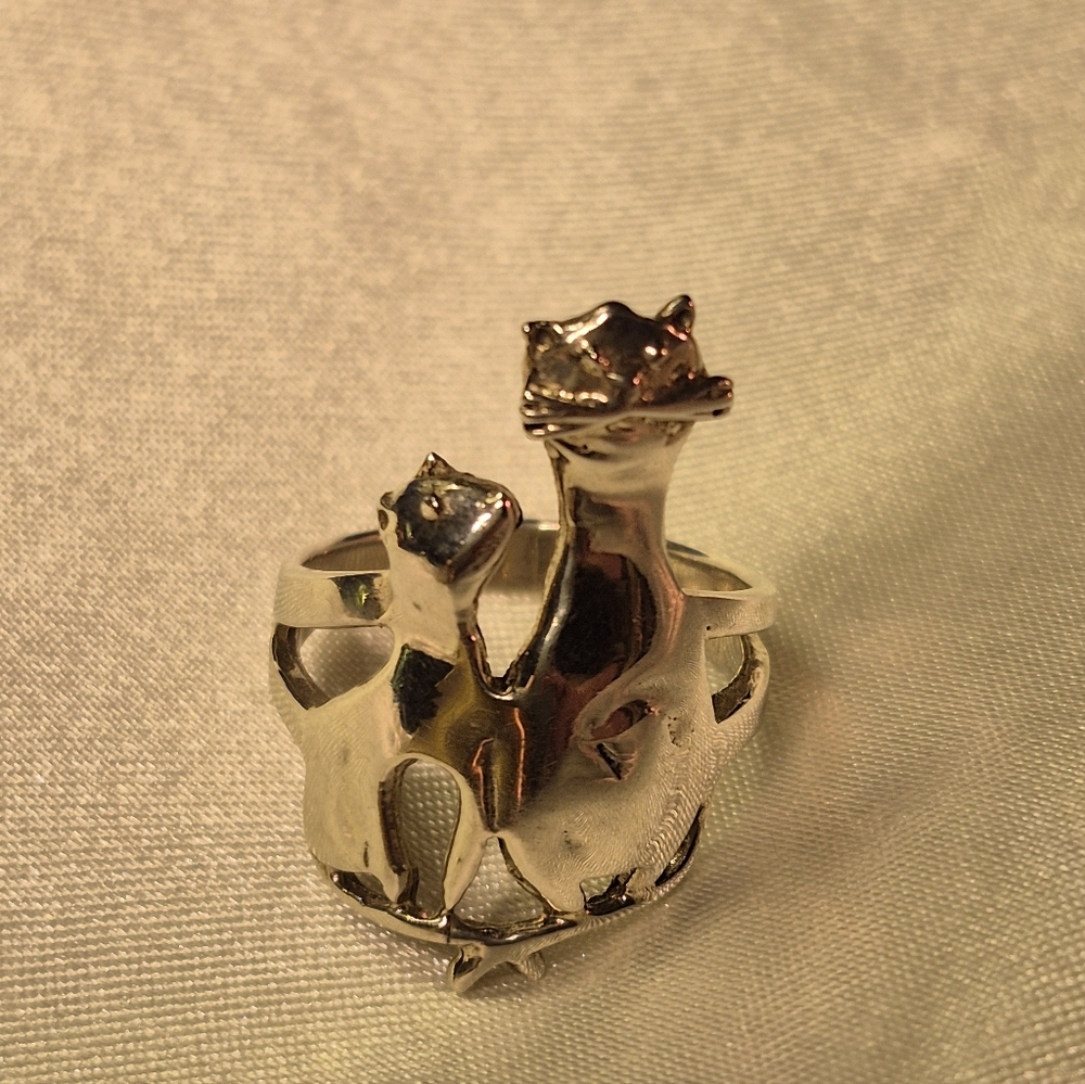 The "Cats" Sterling Silver Ring!  What A Fun & Sweet RING!
